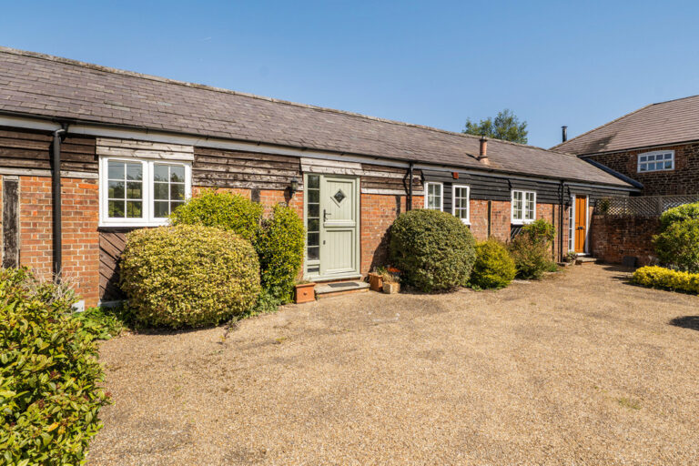 Wiggonholt – Close to Nature Reserve