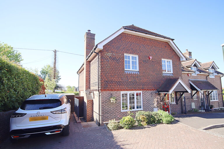 Luggs Close, Billingshurst