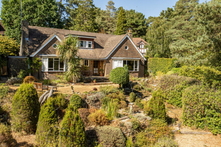 Storrington – Private road location