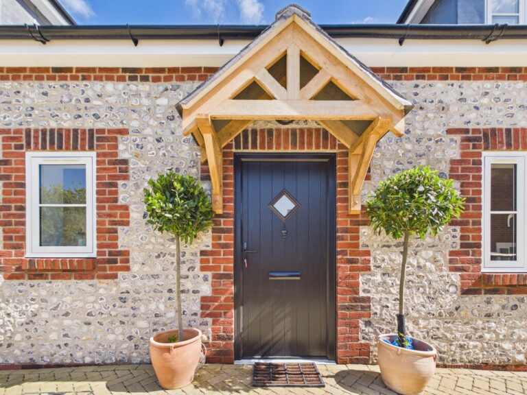 Findon Village – collection of 16 New Homes