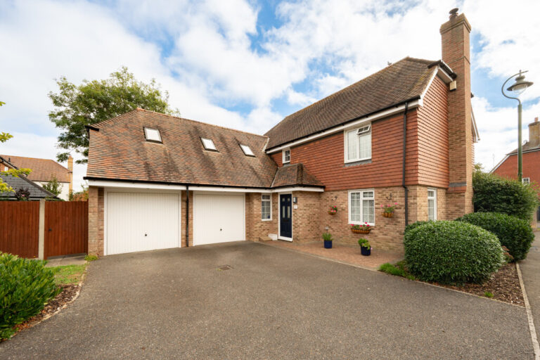 Luxford Way, Billingshurst