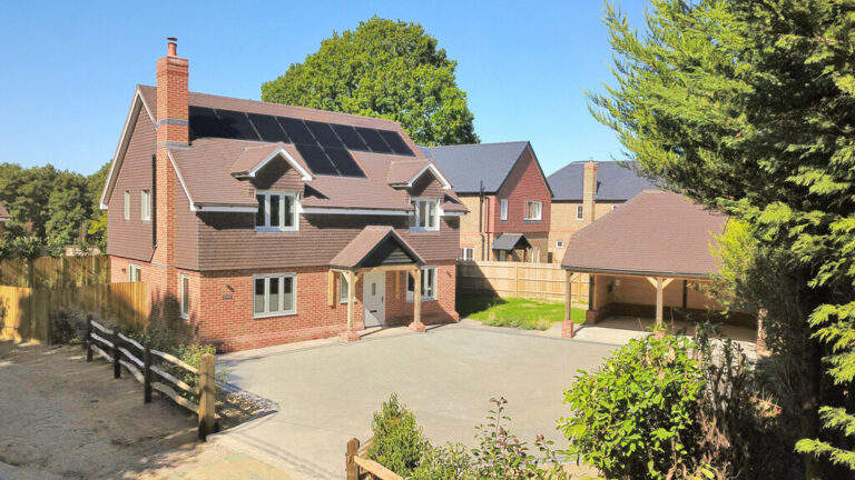Storrington – Three brand new detached homes